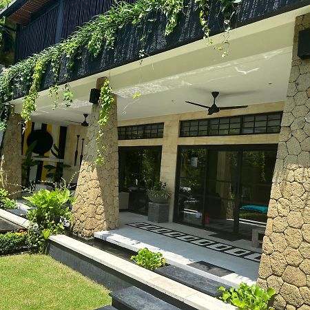 Amanputri Villa Seminyak  Exterior photo