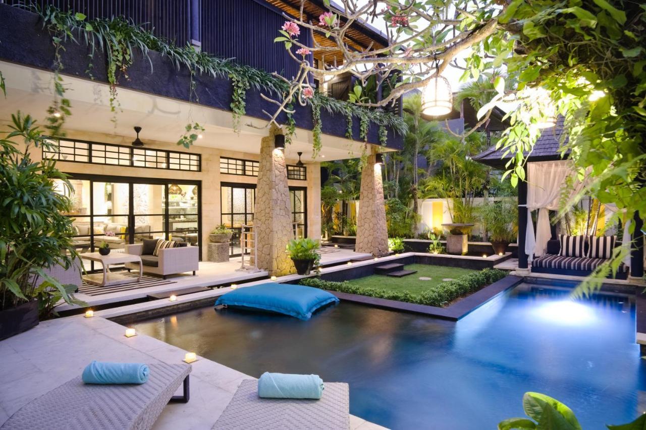 Amanputri Villa Seminyak  Exterior photo