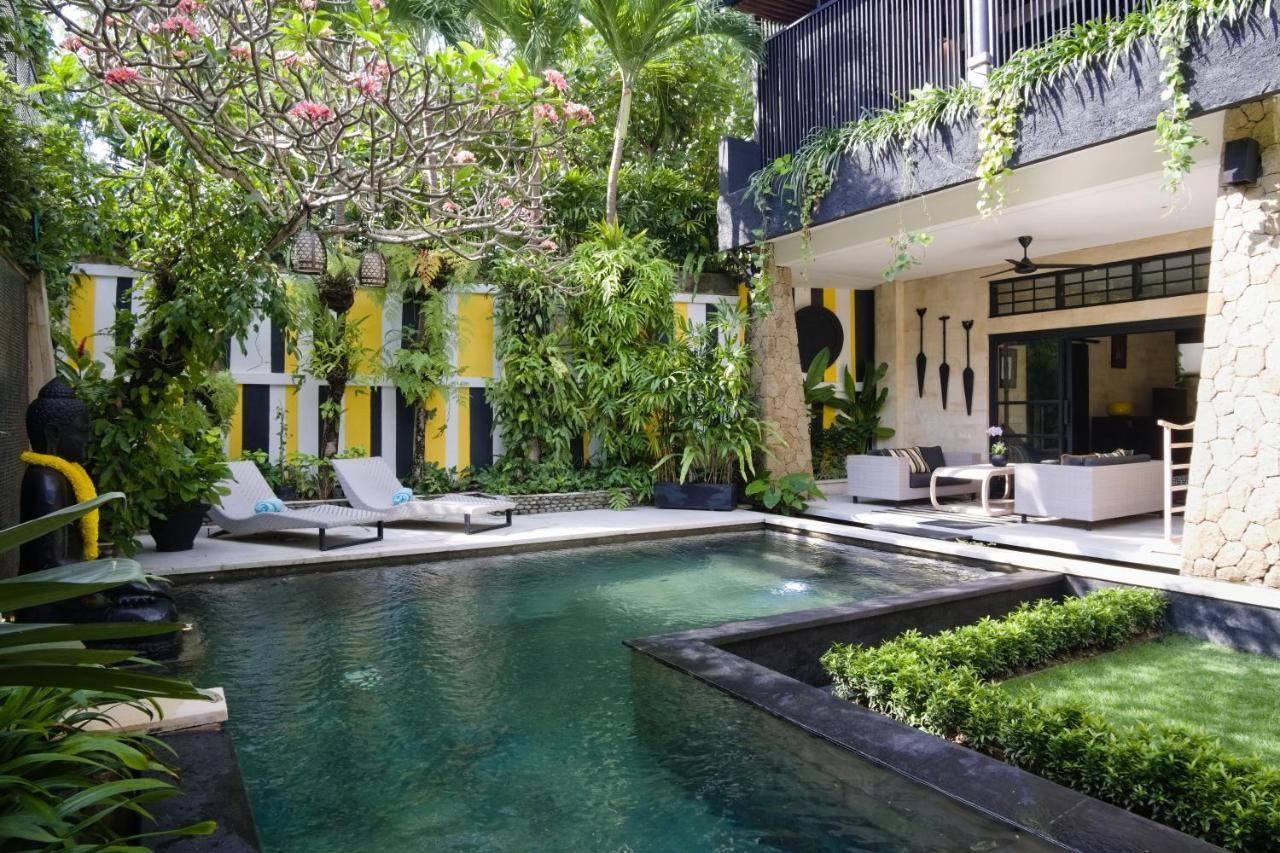 Amanputri Villa Seminyak  Exterior photo