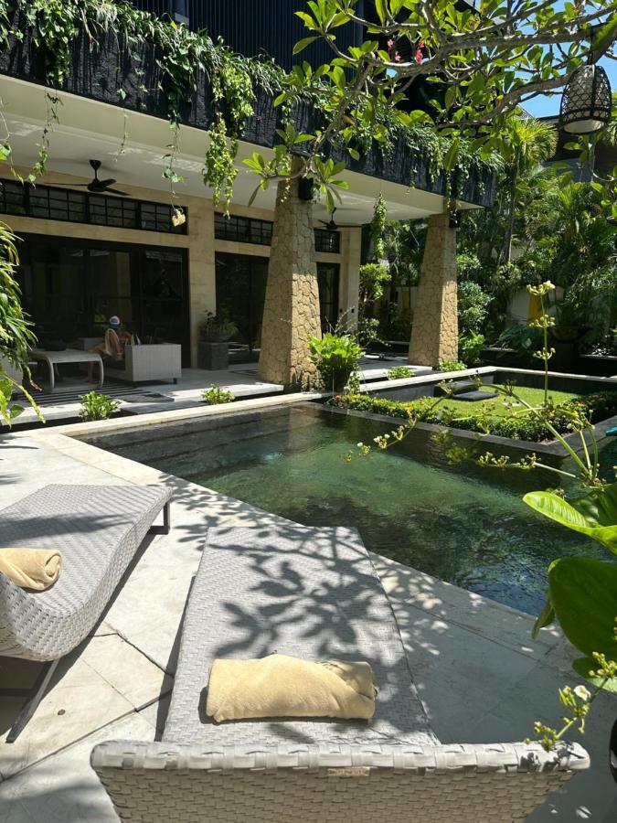 Amanputri Villa Seminyak  Exterior photo